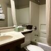 Отель Quincy Inn and Suites, фото 8