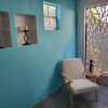 Отель Crawlbay Suites, фото 2
