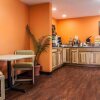 Отель Econo Lodge Corvallis Near University, фото 19