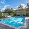 Отель La Quinta East Deerfield Beach - Boca Raton, фото 13