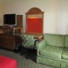 Отель Rodeway Inn & Suites, фото 14