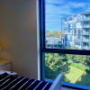 Отель Brilliant Toorak Park Apartment GardenView FreeParking SmartTV, фото 12