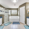 Отель Spacious Kissimmee Home w/ Lanai, 10 Mi to Parks, фото 25