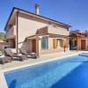 Отель Modern Holiday Home With Swimming Pool, Terrace With Bbq, Near the Center of Pula, фото 14