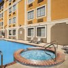 Отель Holiday Inn Express & Suites San Antonio-Dtwn Market Area, an IHG Hotel, фото 13