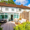 Отель Wargrave Cottage - 2 Bedrooms Private Garden, фото 15