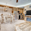 Отель Walk To Slopes! Newly Remodeled Studio - Kids Ski Free 1 Bedroom Condo, фото 6