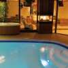 Отель Sybaris Pool Suites Mequon, фото 48