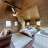 Отель Best Of Both Worlds 2 Bedroom Cabin, фото 13