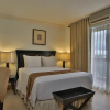 Отель Crown Regency Suites, фото 1