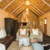 Отель Sweetfontein Boutique Farm Lodge, фото 3