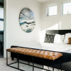 Отель Sky Mark Lux 2 - Seattle's Best Modern 3BD HomeTel, фото 3