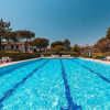 Отель Beautiful Terraced House With Pool and Garden, фото 9