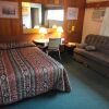 Отель Airport Inn Motel & RV Park, фото 40