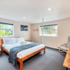 Отель Sunny Three Bedroom Pakuranga Delight, фото 18
