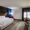 Отель La Quinta Inn & Suites by Wyndham Owasso, фото 40