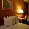 Отель Roomba Inn & Suites - Kissimmee, фото 3