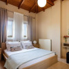 Отель Villa Evie's -Spacious -4 apt'ς -with heated pool, фото 4
