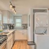 Отель Modern Townhome: Walk to Beach, Bars & Eats!, фото 13