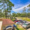 Отель Dauphin Island Retreat: 2 Blocks to Beach! в Дофине-Айленде