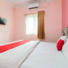 Отель RedDoorz Syariah near Transmart Padang, фото 6