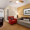 Отель Country Inn & Suites Rochester South Mayo Clinic, фото 5