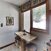 Отель Ski-in/ski-out : Balcony, Fireplace & Hot Tub Studio Bedroom Condo, фото 9