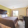 Отель Days Inn And Suites By Wyndham Desoto, фото 2