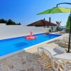 Отель Modern Apartment in Bibinje With Pool, фото 10