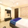 Отель OYO 82931 Hotel Modern Palace, фото 5