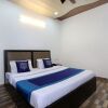 Отель OYO 9602 Hotel Bharat Lodge, фото 8