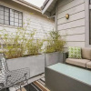 Отель California Dreamin Sleeps 13 HW Hills, фото 16