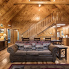 Отель Cozy Bear Lodge, фото 2