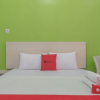 Отель RedDoorz Plus near Alun Alun Kuningan, фото 6