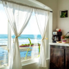 Отель BEACHFRONT Escape - Cozy Studio, фото 4