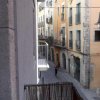 Отель Apartaments al Barri Vell de Girona в Жироне
