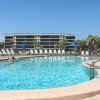 Отель Midnight Cove II Bldg 5, 1st Fl Close to Pool, фото 15