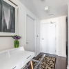 Отель High-Rise Junior 2Br Condo downtown, фото 26