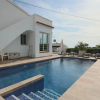 Отель Private Family Retreat With Pool Short Walk to the Sea, фото 12