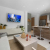 Отель Modern NEW 2br2ba Condo w Pool Resort Amenities, фото 12