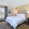 Отель Candlewood Suites Louisville - NE Downtown Area, an IHG Hotel, фото 5