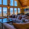 Отель Sunset Chalet - 2600 Sq.ft. Multi-seasonal Retreat, фото 7