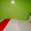 Отель RedDoorz @ Jalan Gatot Subroto Semarang, фото 18