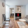Отель Bright and Cozy 4bedr in the of MTL, фото 4