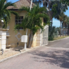 Отель Leslie's Estates, фото 5