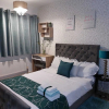 Отель Remarkable 3-bed House in Leeds, фото 2