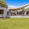 Отель Lakeside Landing - Lake Tarawera Holiday Home, фото 10