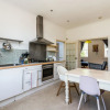 Отель NEW Fantastic 2 Bedroom House Urban Living Sydenham, фото 10