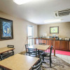 Отель Econo Lodge Inn & Suites Evansville, фото 13