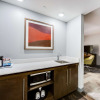 Отель Hampton Inn & Suites Fort Worth Downtown, фото 3
